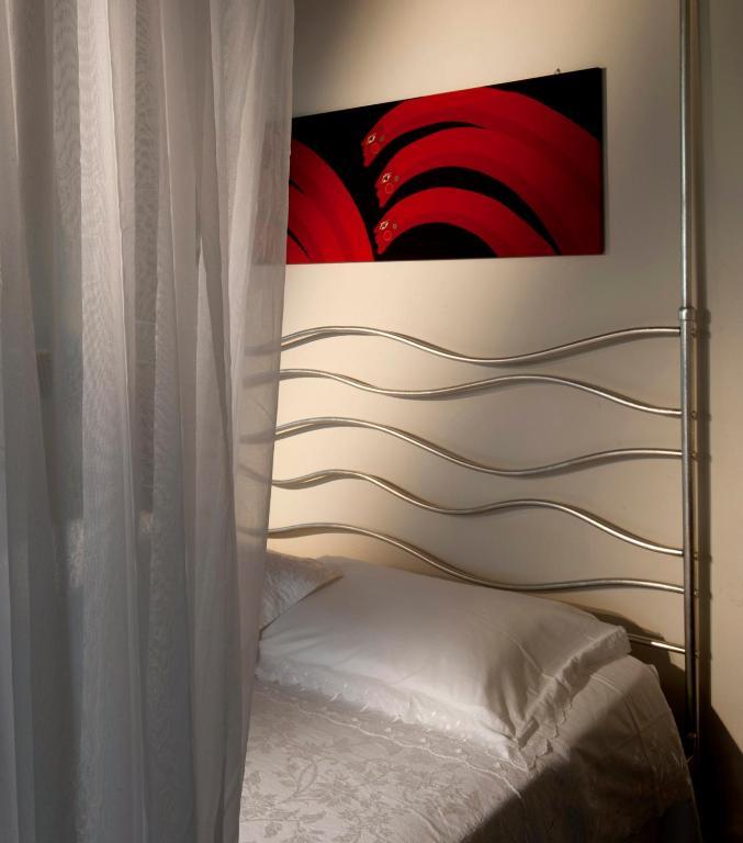 Massoni Bed And Breakfast Peschiera del Garda Oda fotoğraf